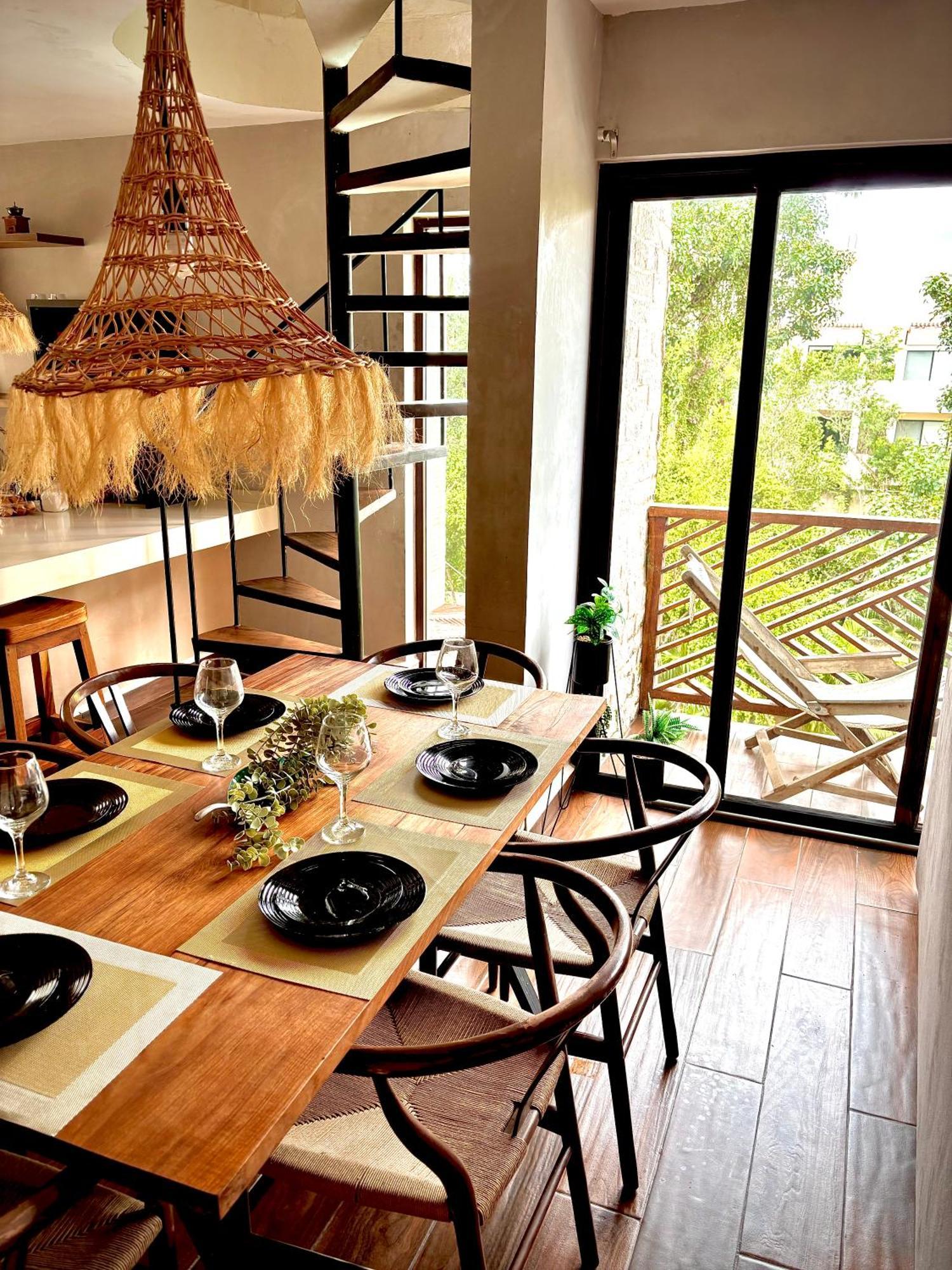The Palm Penthouse Apartment *